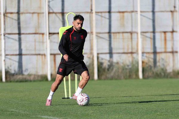Sivasspor antalyaspor maçı öncesi taktik prova yaptı