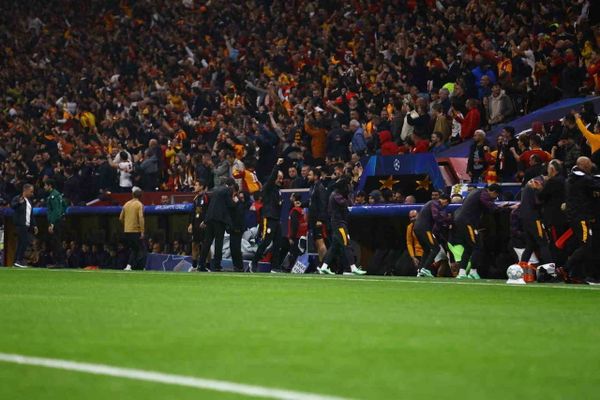 Galatasaray Barcelona maçında ilk yarı 1-1: iptal edilen gol ve eşitlik