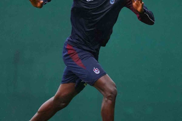 Trabzonspor Samsunspor maçı öncesi saha çalışmalarını yoğunlaştırdı