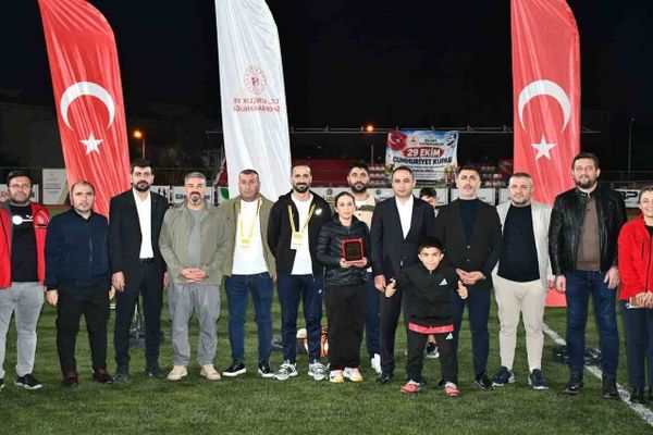 Silopi sahalarında cumhuriyet rüzgârı: 29 ekim kupası sahiplerini buldu