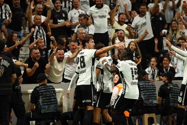 İlk çeyrekte ev sahibi üstünlüğü: Beşiktaş 15. dakikada öne geçti