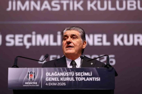 Beşiktaş'ta olağanüstü kurulda Serdal Adalı güven tazeledi
