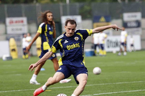 Kartal'ın Fenerbahçe'si Sturm Graz sınavına Can Bartu'da hazırlandı