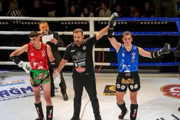 Zafer kupası'nda Aydın muaythai takımı madalyalarla döndü