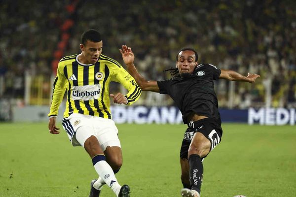 Fenerbahçe ilk yarıyı üstün tamamladı: Talisca ve Greenwood sahne aldı