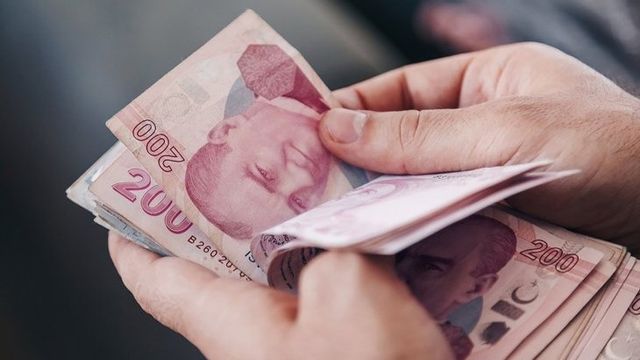 SGK'dan Emeklilere Çifte Zam Müjdesi!