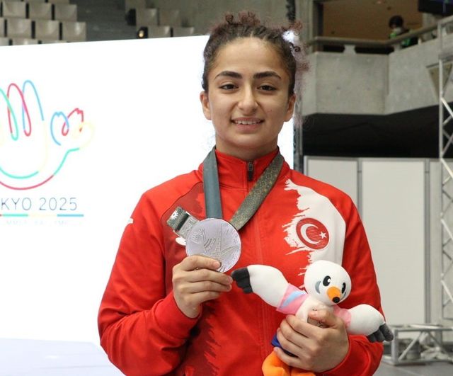 Deaflympics 2025'te Türkiye'nin İlk Madalyası: Buse Tıraş