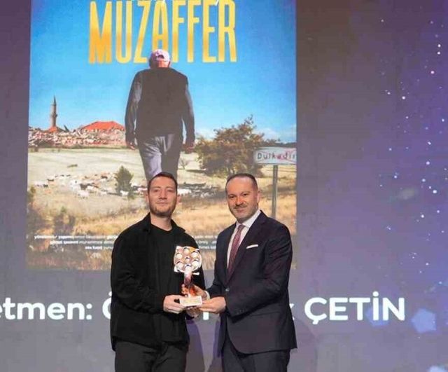 Ömer Faruk Çetin'in 'Muzaffer'ı TRT'de En İyi Belgesel Ödülünü Kazandı