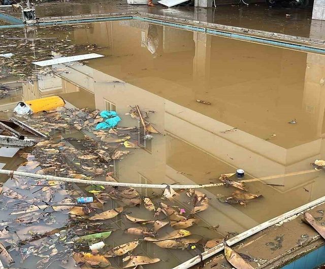 Alanya’da 15 Dakikalık Sağanak Felç Etti: Selin Tahribatı Gün Ağarınca Ortaya Çıktı