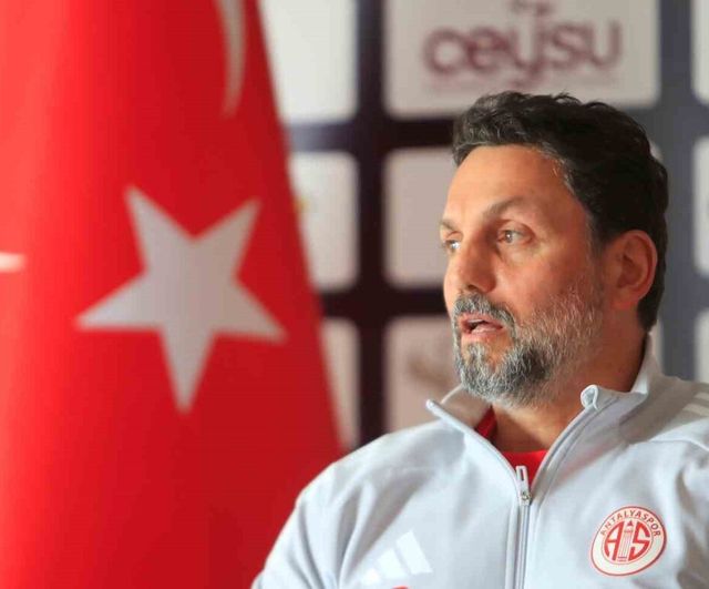 Antalyaspor, Erol Bulut ile Yollarını Ayırdı