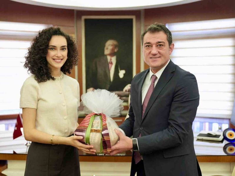 Giresun'dan dünya sahnesine destek: Fuat Köse, Sıla Saraydemir için oy istedi