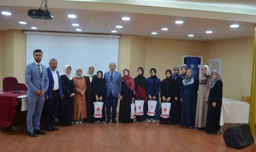 Ladik'in hafızı Nisanur Çoban Samsun il birincisi seçildi