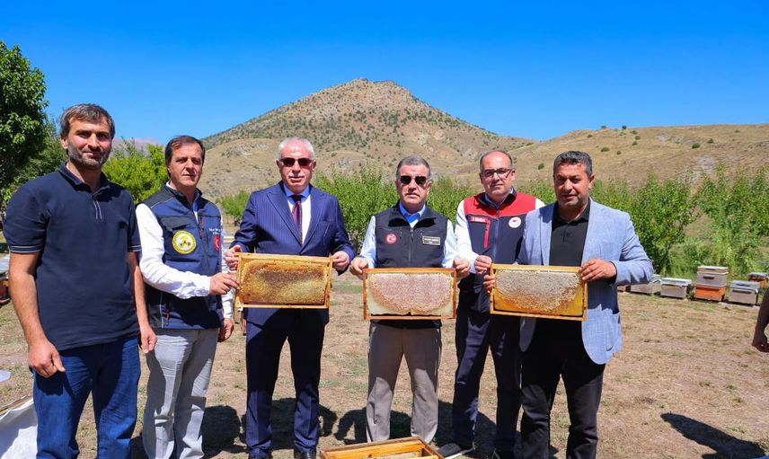 Bayburt’ta yayla nektarıyla 2026 bal hasadı başladı