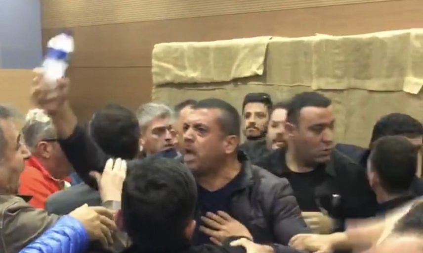 Odunpazarı'nda YENİ Parti ilçe başkanlığı seçimi itiraz ve arbede ile sona erdi