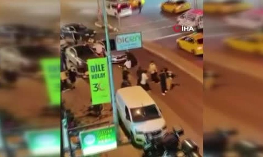 Düğün sonrası yemekte başlayan tartışma caddeye sıçradı
