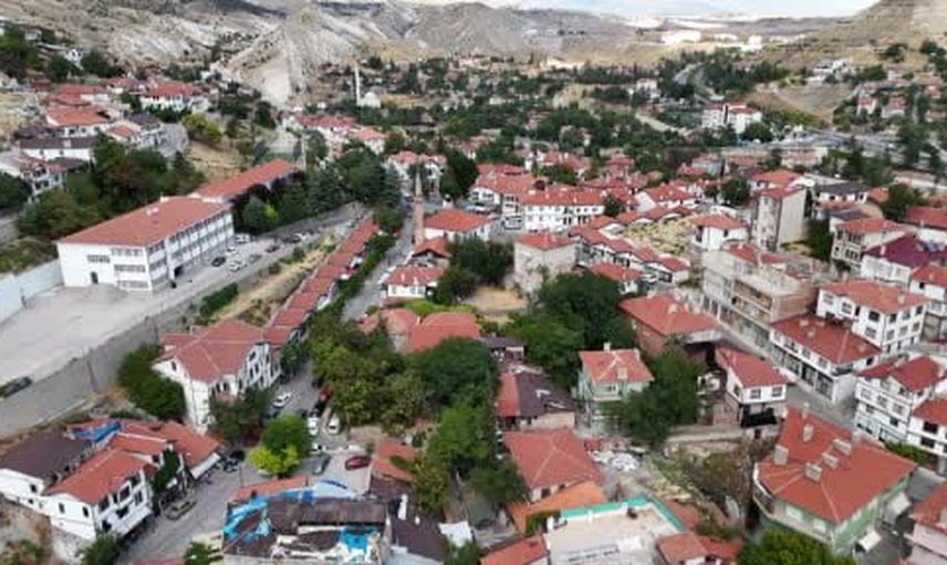 Beypazarı'nda bin 650 gaz lambası 35 yıllık emekle müze oldu