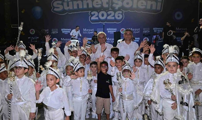 Dokumapark’ta 500 çocuğun neşesi: Kepez’te geleneksel sünnet şöleni