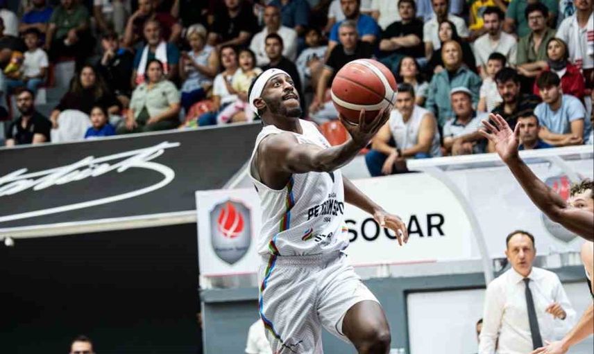 İzmir'de sezona farklı başlangıçlar: Aliağa Petkimspor galip, Karşıyaka mağlup