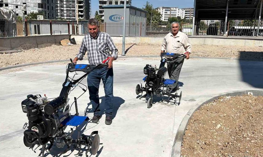 Mekanizasyon hamlesi: Adıyamanlı üreticilere yüzlerce tarım ekipmanı dağıtıldı