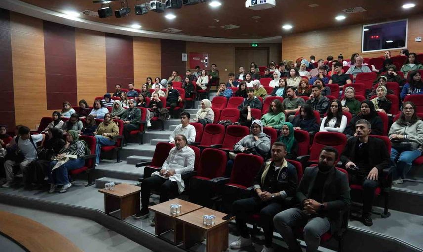 Kastamonu Üniversitesi'nde kampüse yönelik siber farkındalık paneli