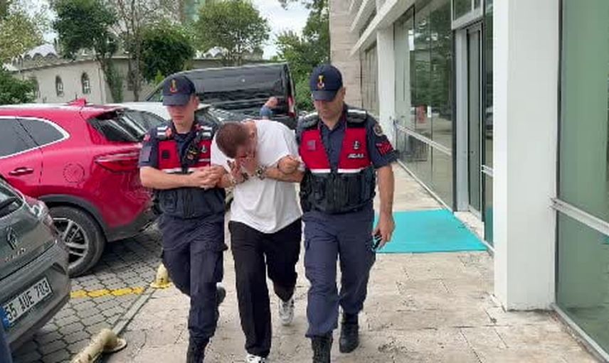 Böyle gizlenmişti: motosiklet çantasında 7 bin 999 sentetik ecza çıktı