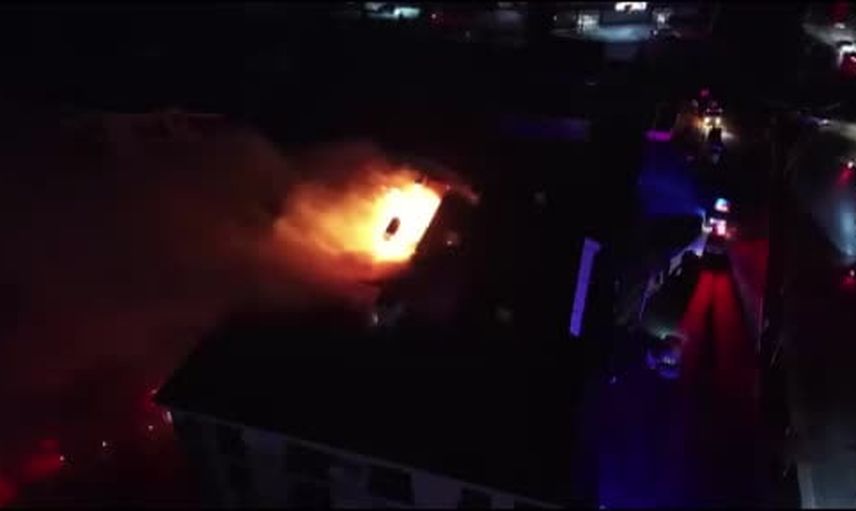 Hasas Mahallesi'nde trafo deposunda başlayan yangın çatıyı sardı
