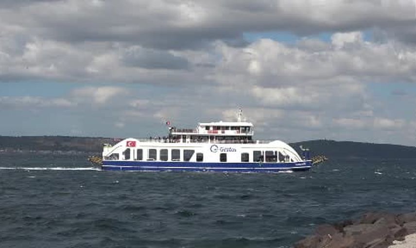 Kuzey Ege'de hava koşulları gökçeada feribot seferlerini etkiledi