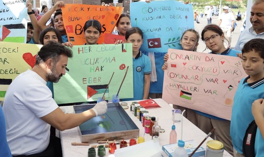 Diyarbakır'da uçurtmalarla barış ve umut mesajı yükseldi