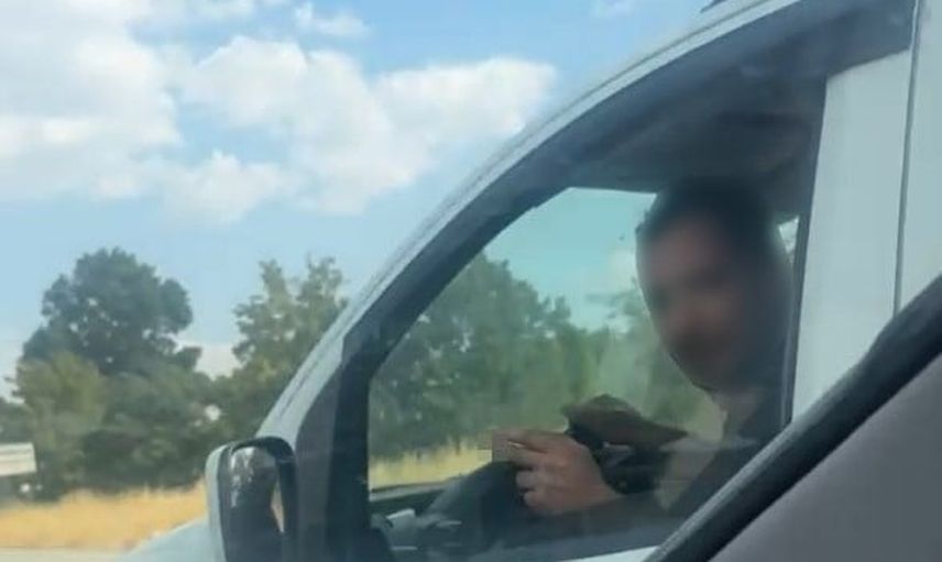 Eskişehir çevreyolunda kornalı tartışma yol kenarında kavgaya dönüştü