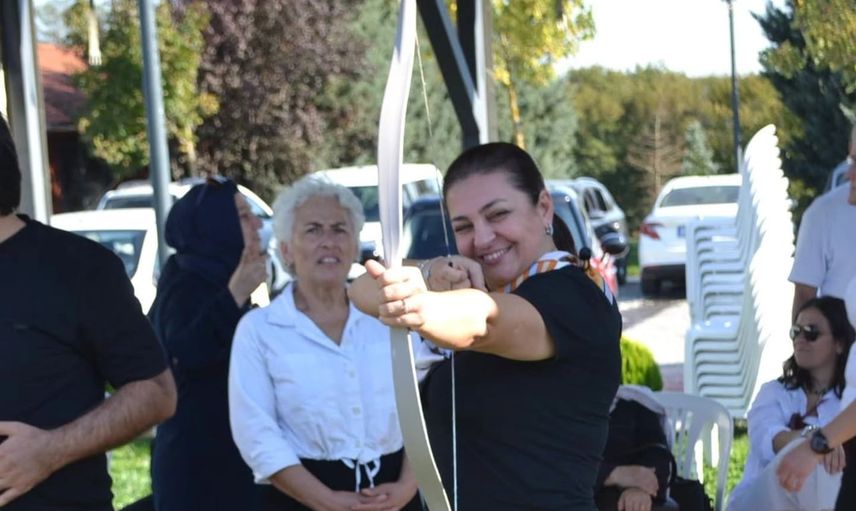 Kemahlı kadınlar okçuluk geleneğini coşkuyla sürdürdü