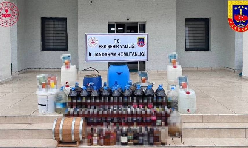 Odunpazarı'nda evinde damıtma düzeni kuran şüpheli gözaltına alındı