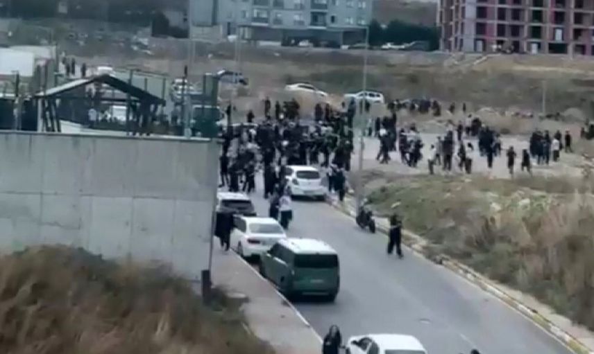 Esenyurt'ta lisede kavga: polis ve sağlık ekipleri olay yerine sevk edildi