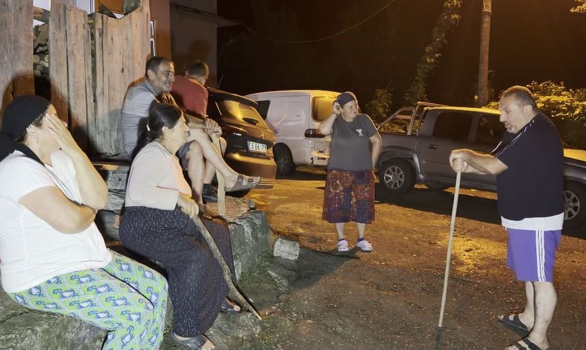 Çavuşlu'da sopalarla bekleyiş: yaban domuzları tarlalara zarar veriyor