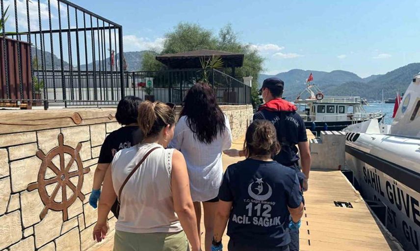 Sahil Güvenlik ekiplerinin müdahalesiyle Dalaman açıklarında yaralanan yolcu karaya ulaştırıldı