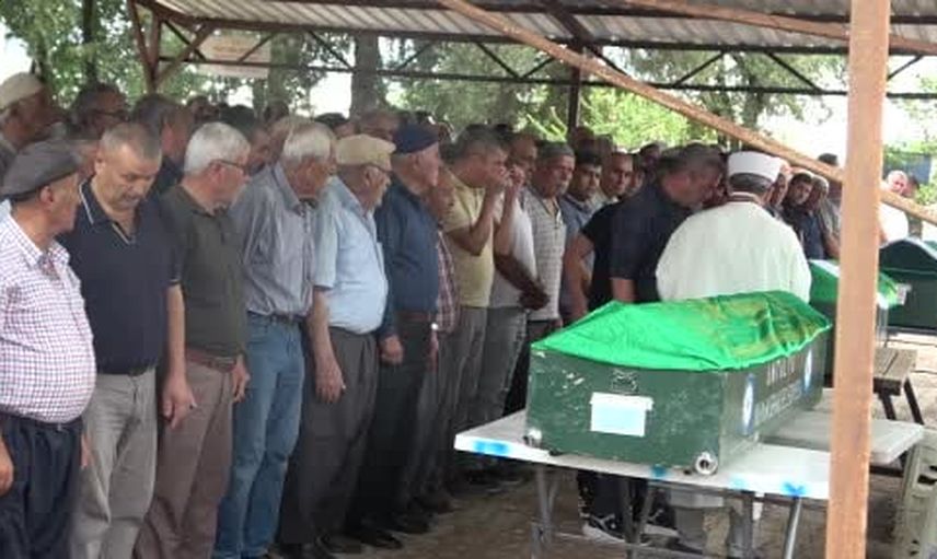 Korkuteli’de aile faciası: üç yakın yan yana toprağa verildi