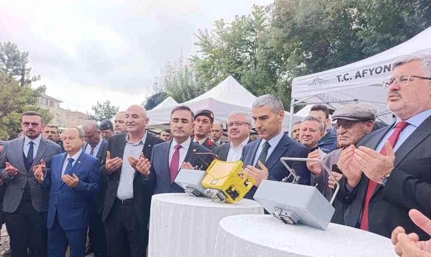 Afyonkarahisar'da sağlık ağı güçleniyor: İsmail Kumartaşlı semt polikliniğinin temeli atıldı