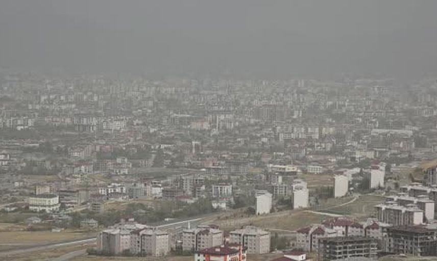 Van'da toz taşınımı günlük hayatı etkiledi