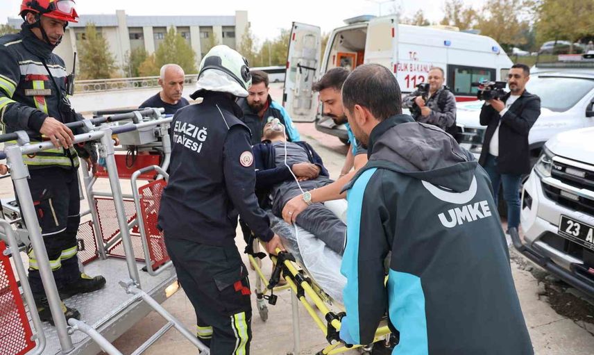 Hastane sınavından başarıyla geçti: deprem ve yangın tatbikatı uygulamalı yapıldı
