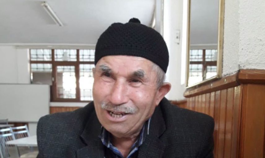 Ulukavak mahallesinde karşıya geçmeye çalışırken otomobilin çarptığı çiftten biri öldü