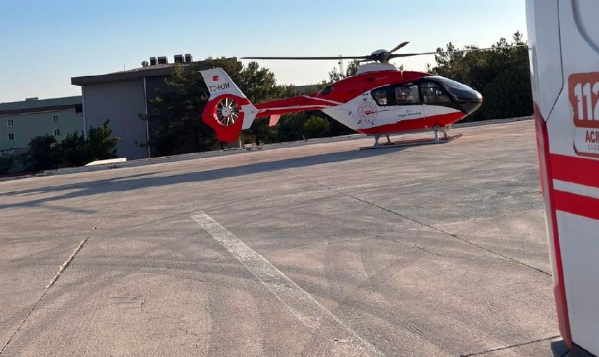 Şırnak'ta kimyasal zehirlenme şüphesiyle 2 yaşındaki çocuk helikopter ambulansla Dicle Üniversitesi'ne sevk edildi