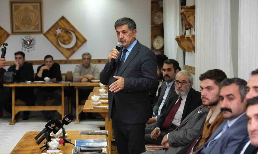 Başkan Aksun gazetecilerle buluştu: doğru ve tarafsız haberciliğe vurgu