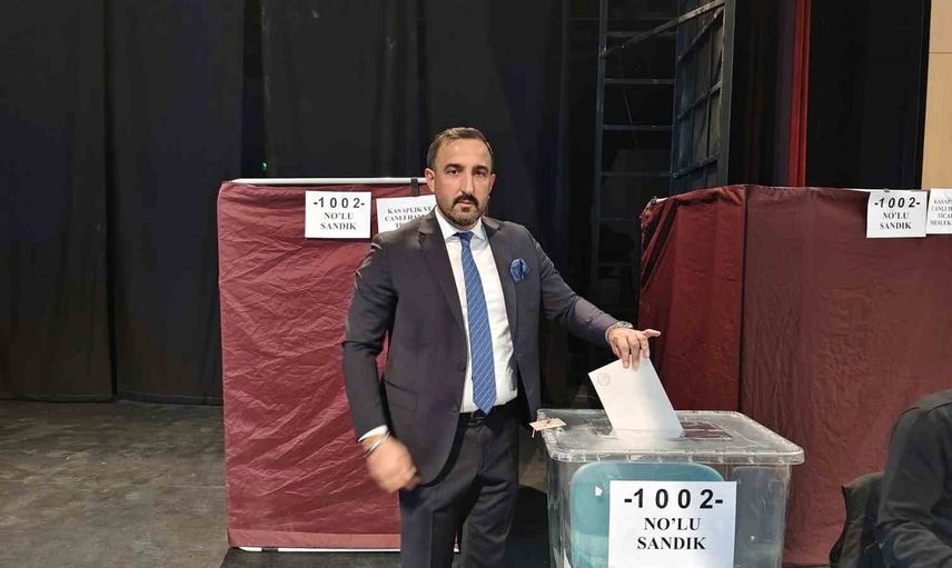 Karakaya güven tazeledi Sivas Ticaret Borsası başkanlığında yeniden seçildi