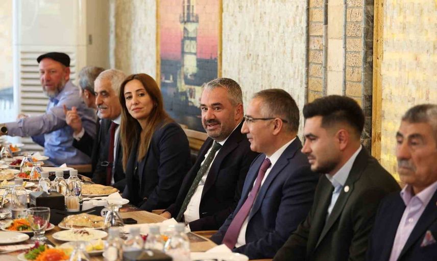 Pursaklar'da muhtarlarla yerel gündem masaya yatırıldı