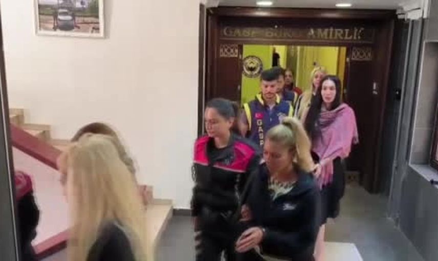 Sosyal medya üyelik sistemi soruşturmasında Tuğba Ekinci dahil 5 kişi gözaltına alındı
