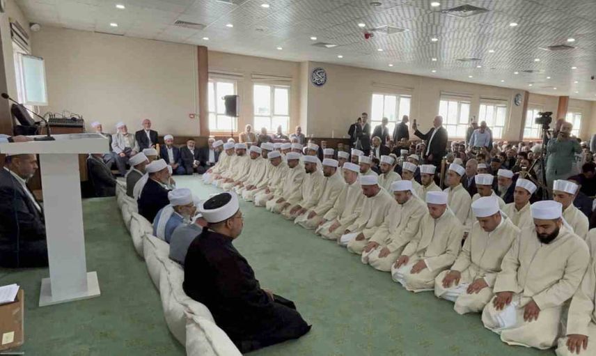 Hafızlarla birlikte yeni nesle rehber olacak 49 öğrenci icazet belgesi aldı