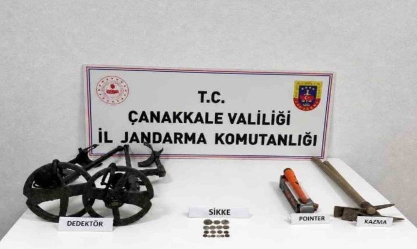 Çanakkale'de Bayramiç ve Ayvacık'ta iki ayrı kaçakçılık operasyonu