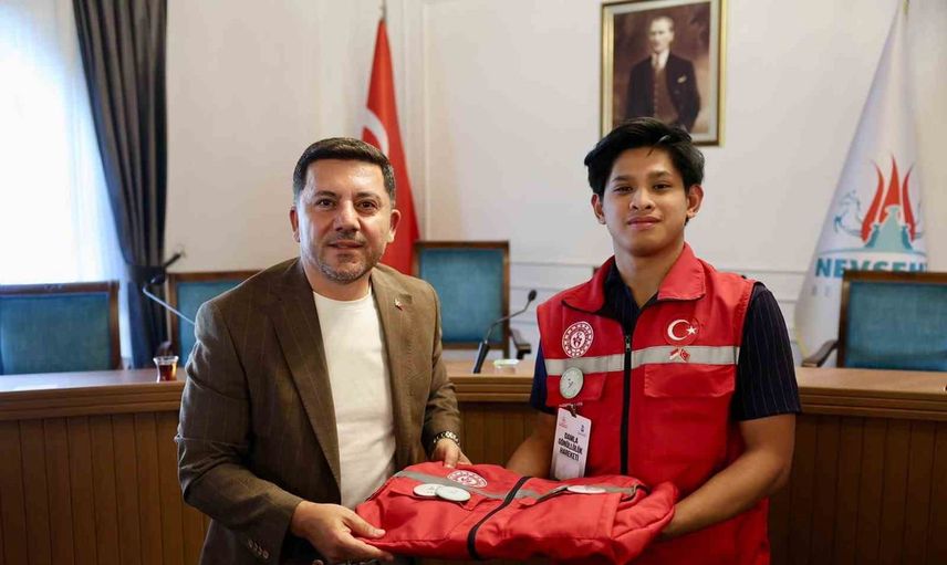Gönüllülük köprüsü Nevşehir'de genç üniversitelilerle güçleniyor