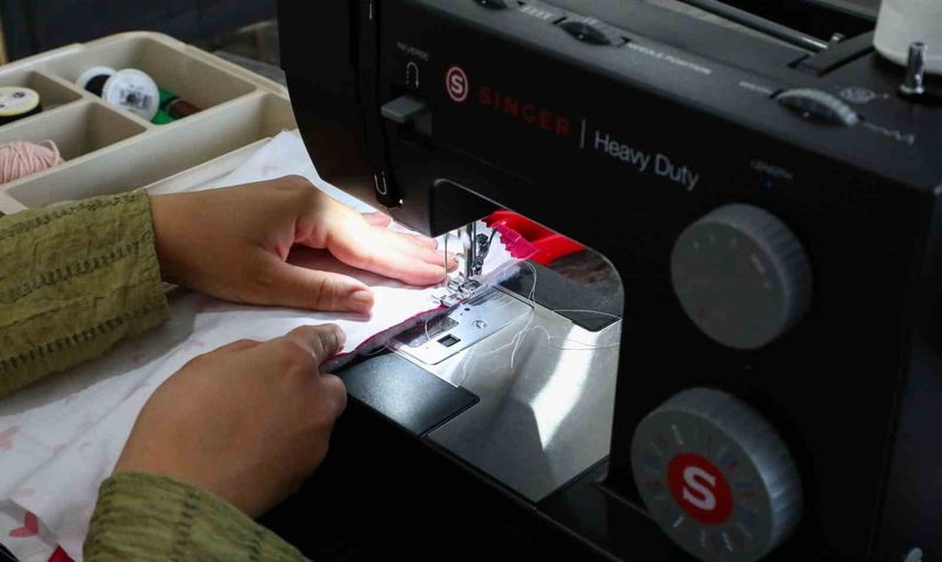 hobiyle başlayan dikiş kursu iki kadının mesleğe dönüşen hayalini gerçeğe çevirdi