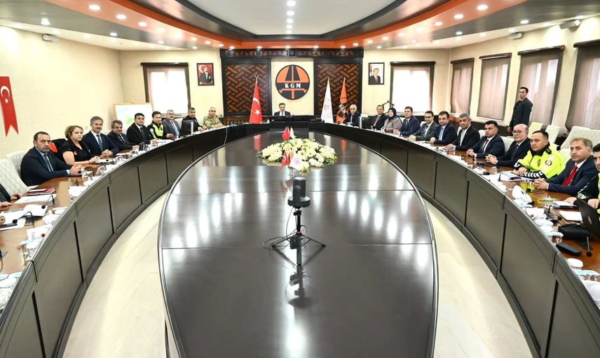 Trafik güvenliğini birlikte sağlama çağrısı: valilikte eylem planı öne çıktı