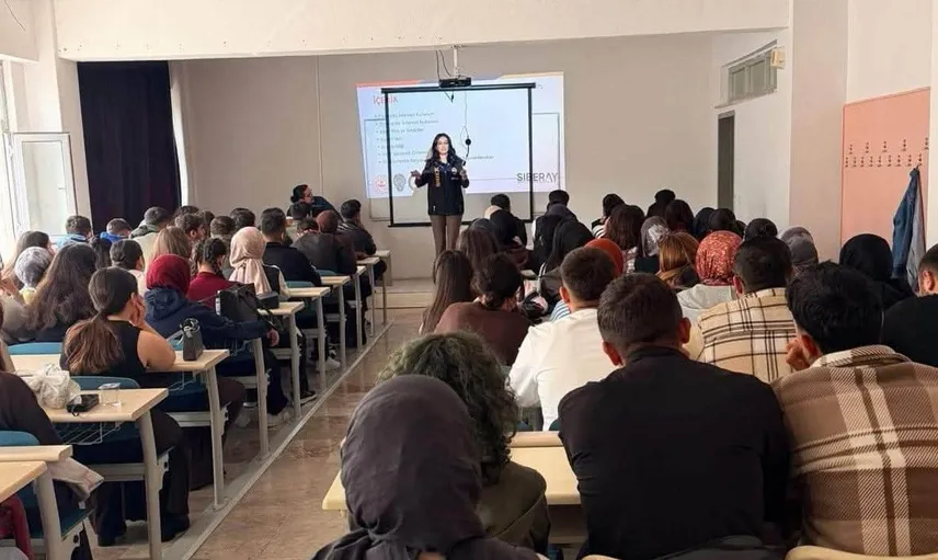 Gençlere dijital dikkat: Erzincan'da siber güvenlik eğitimi